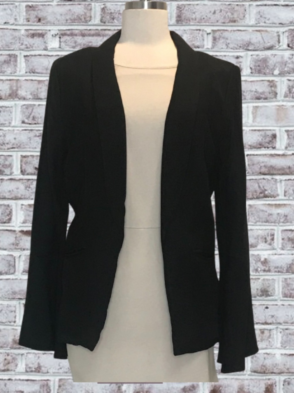 Lauren Conrad  Black Open Front Blazer Bell Sleeve 2 Front Slit Pockets  Size 16